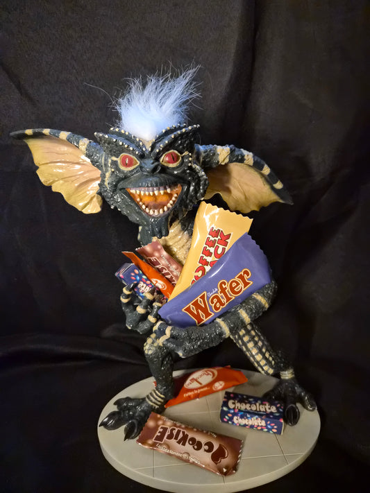 Rare Premium Craft Label Gremlins Stripe Statue Candy Bars in Hand 12" Scale Jun Planning