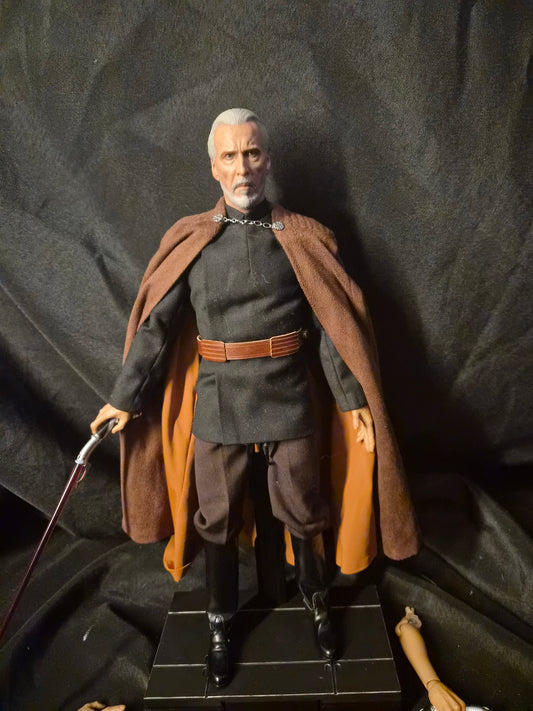 Star Wars Hot Toys Count Dooku 1/6 Figure