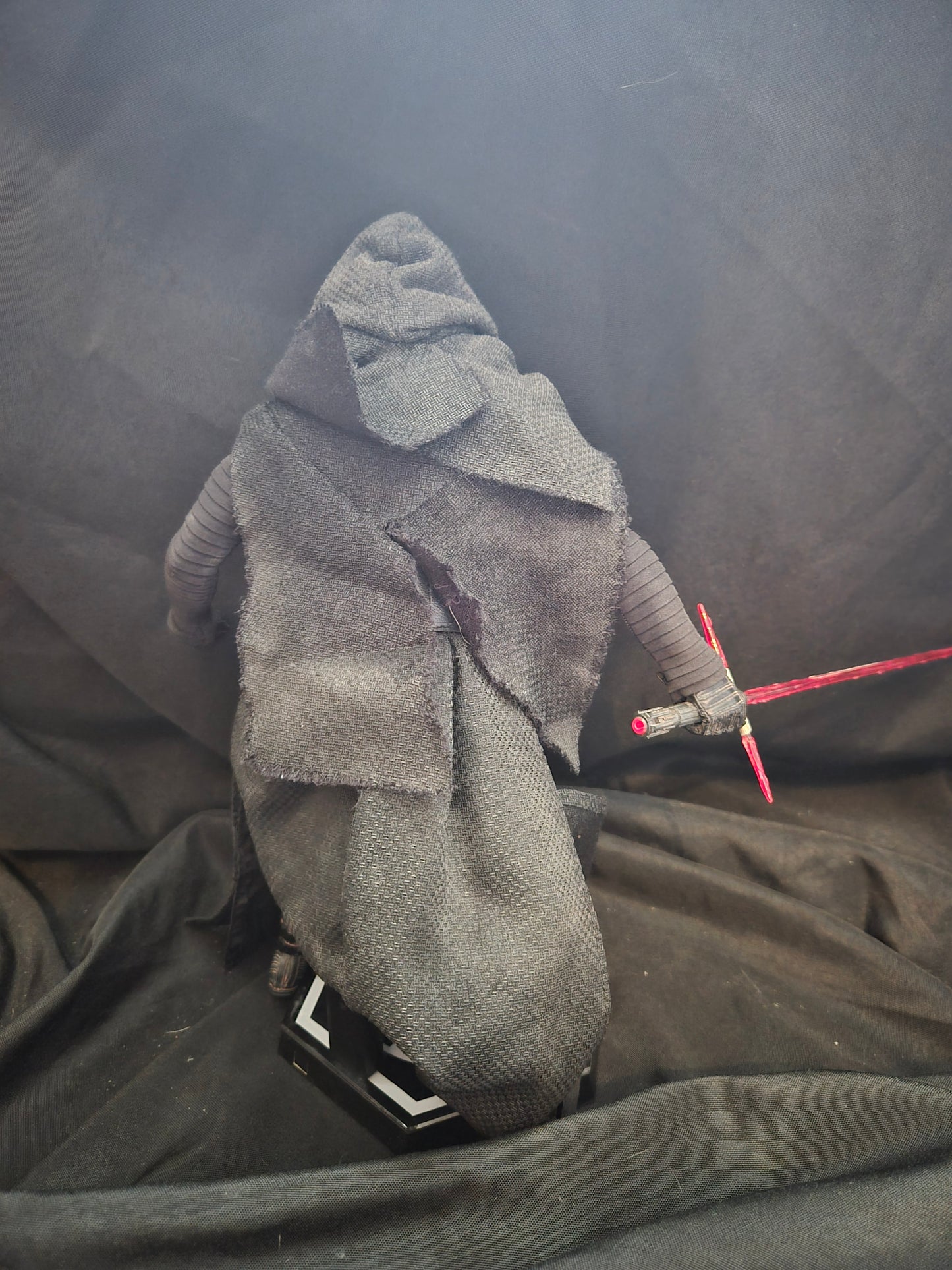 Star Wars Kylo Ren Hot Toy 1/6 Figure