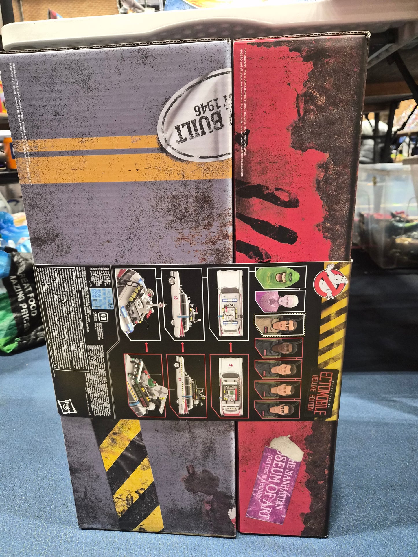 Hasbro Haslab Deluxe Ghostbusters Ecto 1 (Sealed) includes all sets
