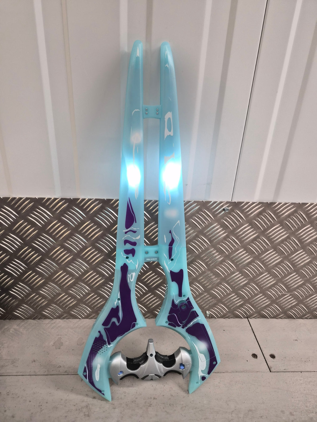 Jazwares Halo Covenant Cosplay 29" Light Up & Vibrate Energy Sword