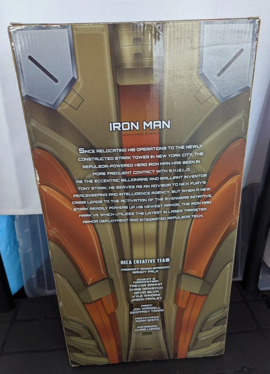Neca 1/4 Avengers Iron Man Premium Figure