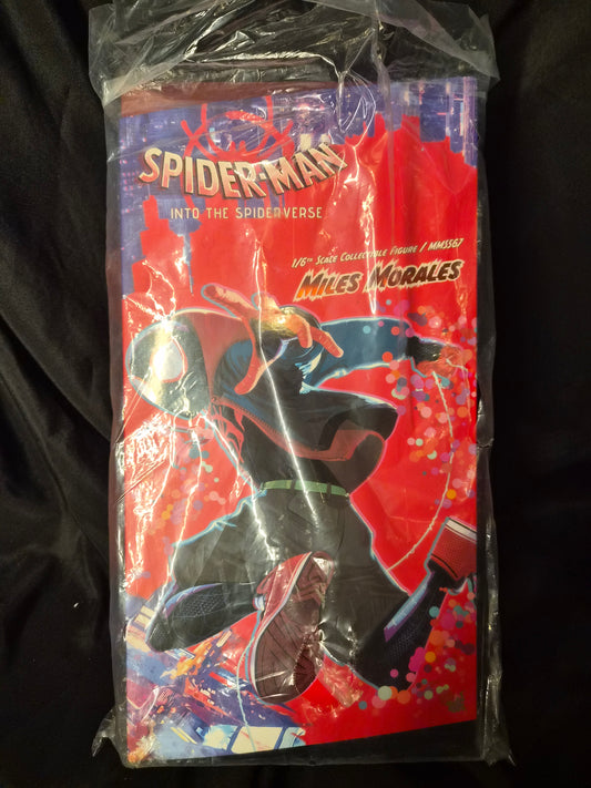 Hot Toys 1/6 MMS567 Miles Morales Figure Spider-Man Into the Spider-Verse