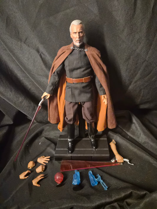 Star Wars Hot Toys Count Dooku 1/6 Figure