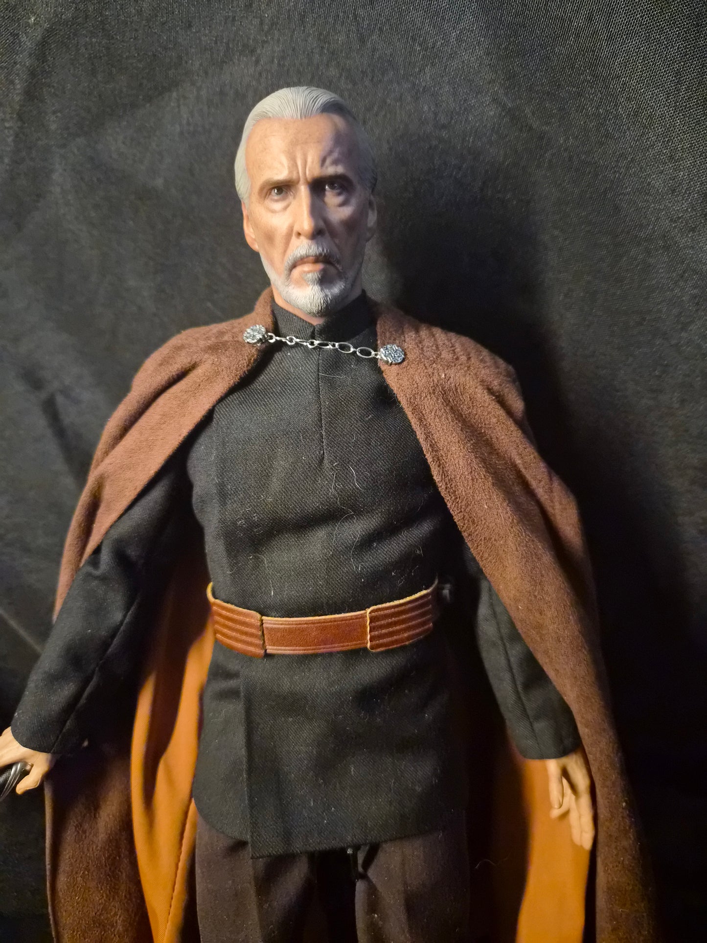 Star Wars Hot Toys Count Dooku 1/6 Figure