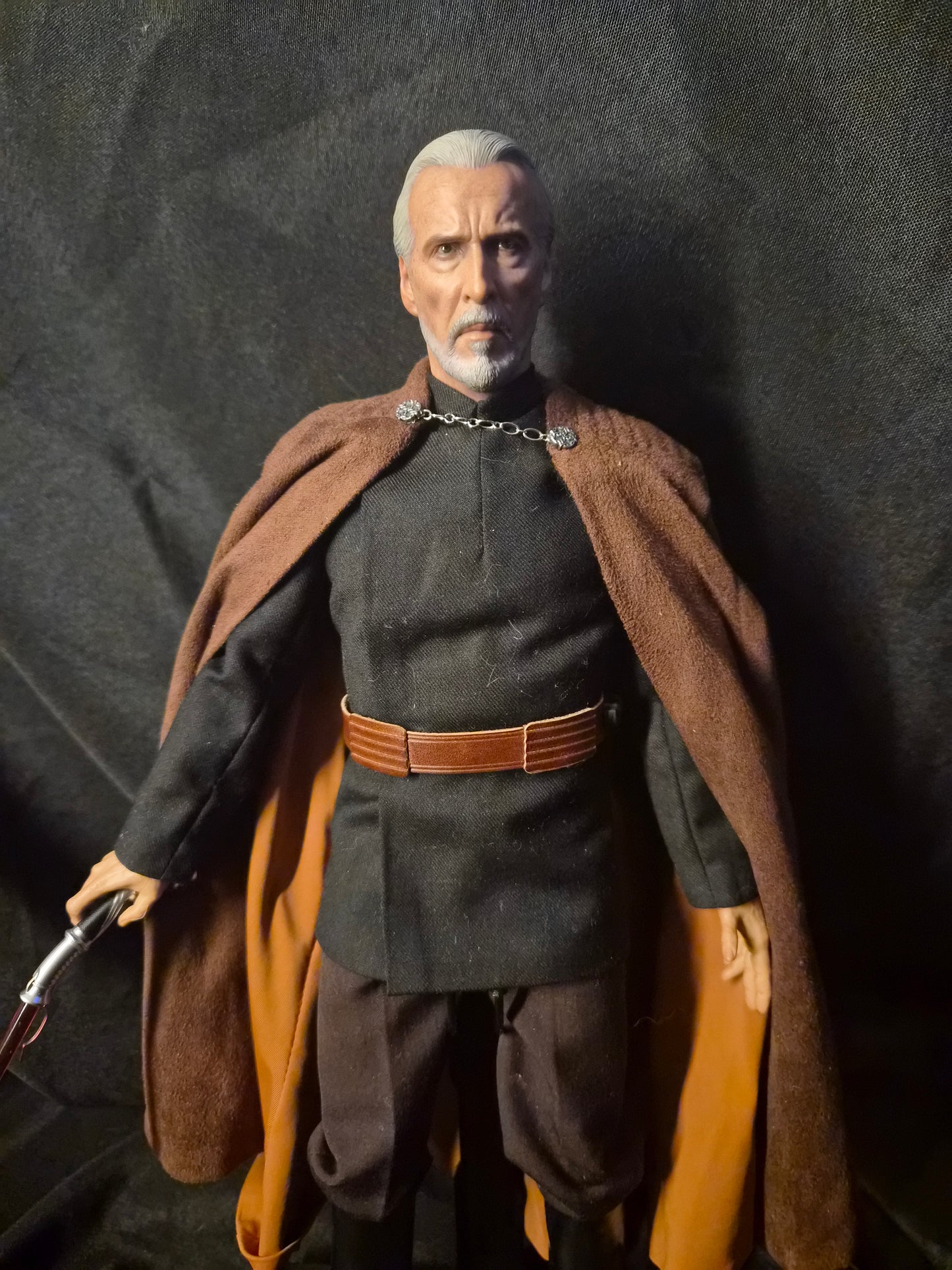 Star Wars Hot Toys Count Dooku 1/6 Figure