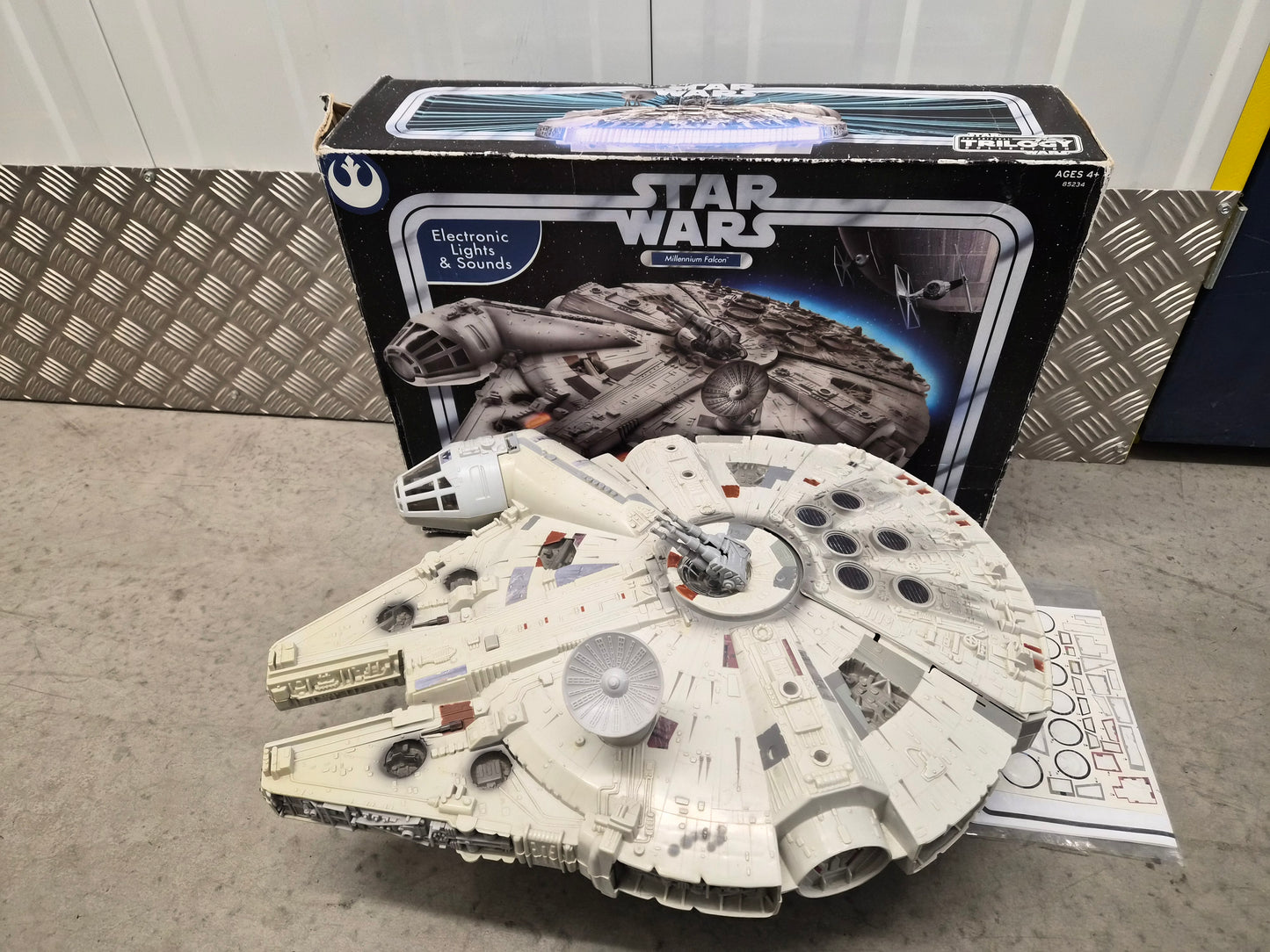 Star Wars Trilogy Collection Millennium Falcon