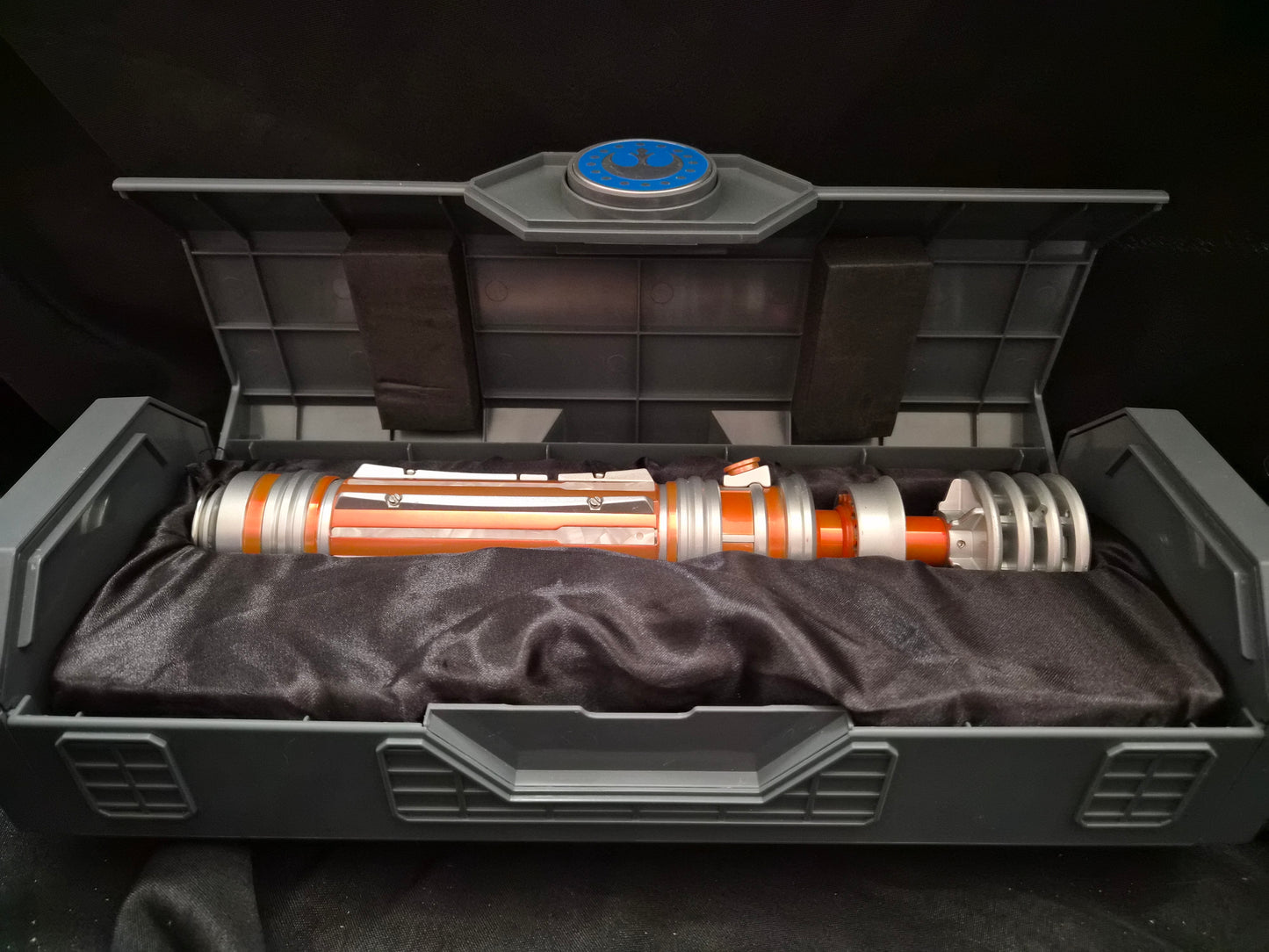 Star Wars Galaxy Edge Legacy Leia Lightsaber Hilt