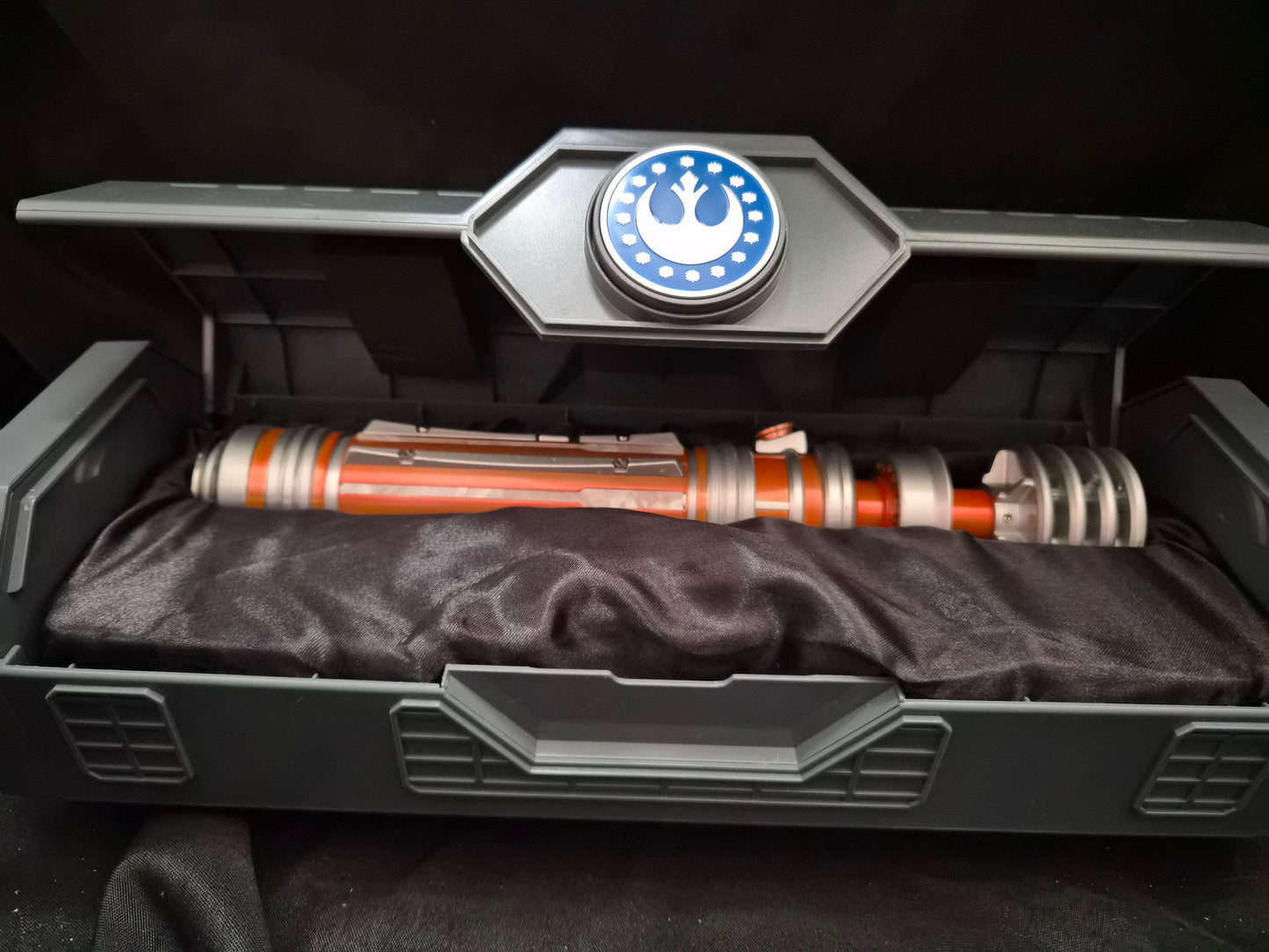 Star Wars Galaxy Edge Legacy Leia Lightsaber Hilt
