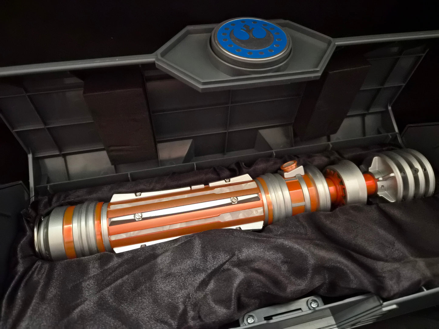 Star Wars Galaxy Edge Legacy Leia Lightsaber Hilt