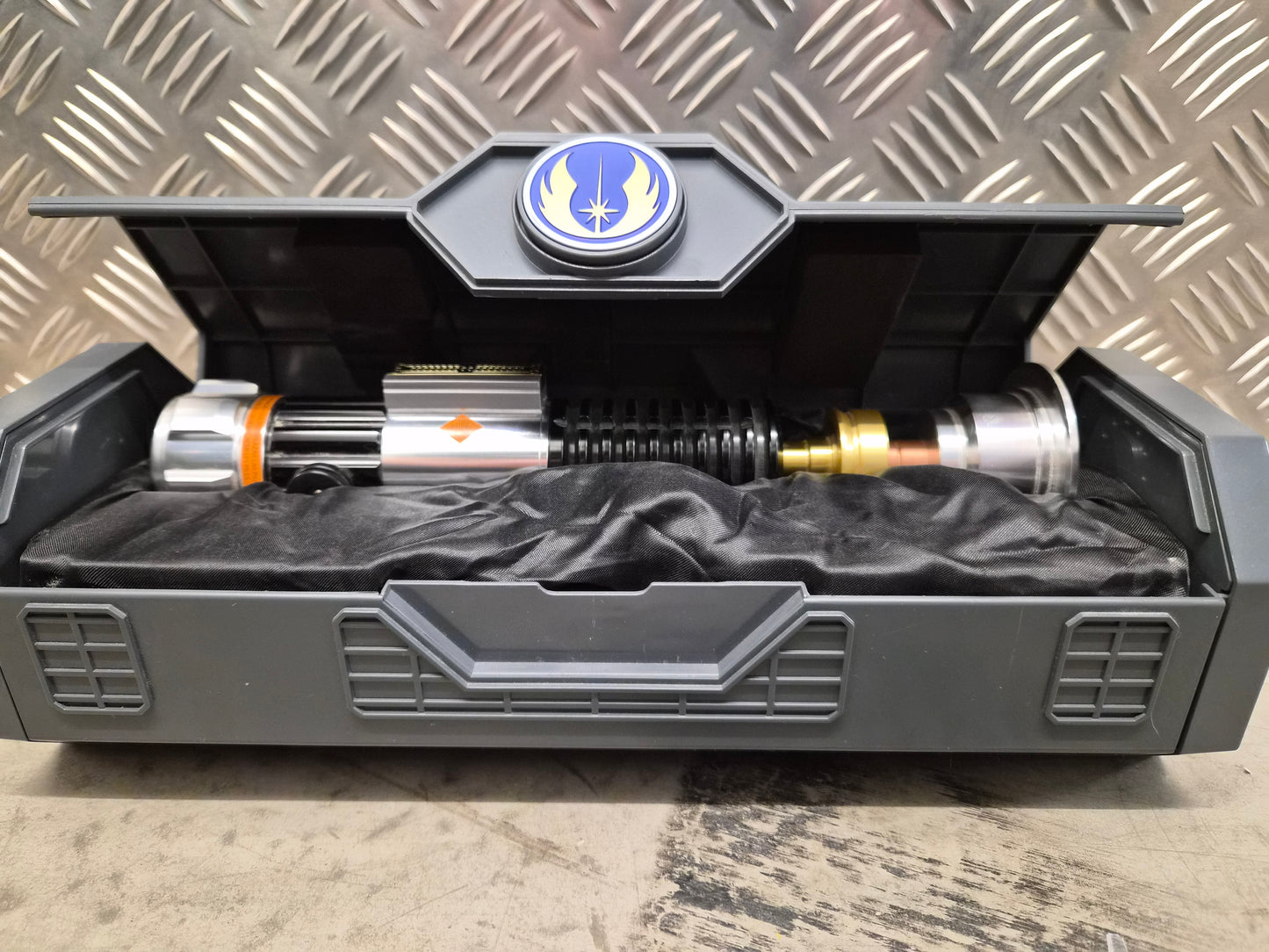 Rare Star Wars ROTS Obi Wan Kenobi Galaxy Edge Legacy Lightsaber Hilt