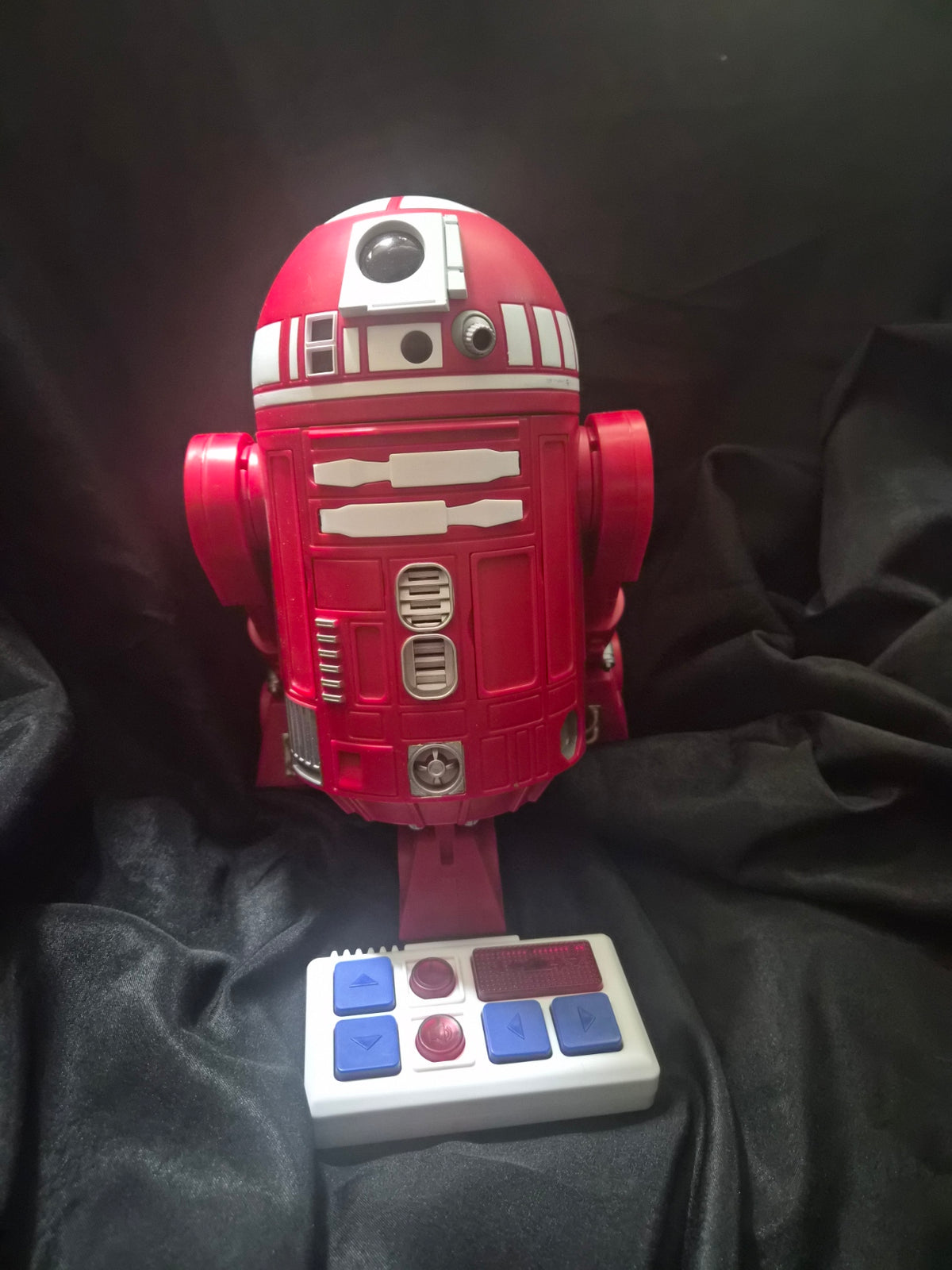 Star Wars Galaxy's Edge Droid Depot R2 Astromech Remote Control
