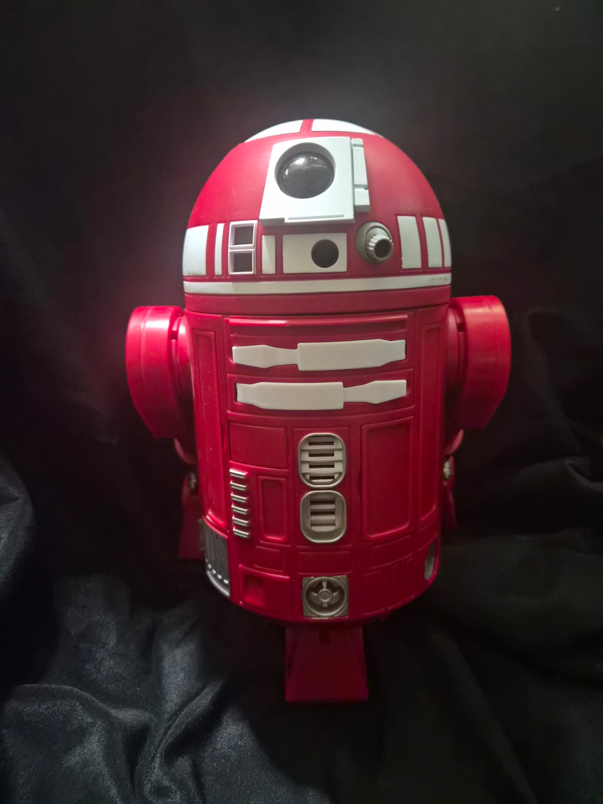 Star Wars Galaxy's Edge Droid Depot R2 Astromech Remote Control