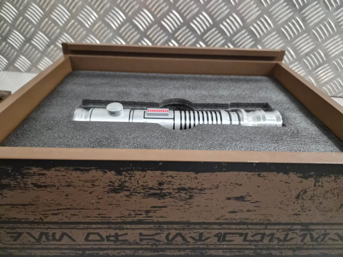 Star Wars Galaxy's Edge The Hilt Of A Jedi Boxed Limited Edition