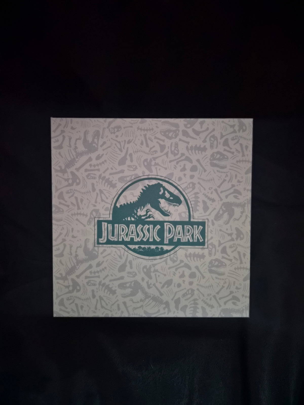 Jurassic Park Mr. DNA Geneticist Pin & Gold-Tone Medal Set 24 carat gold plated