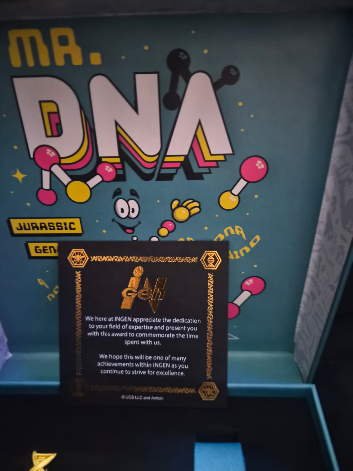 Jurassic Park Mr. DNA Geneticist Pin & Gold-Tone Medal Set 24 carat gold plated