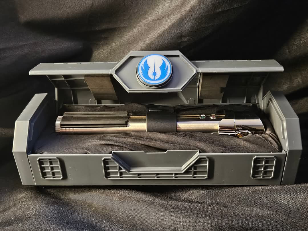 Rare Star Wars ROTS Obi Wan Kenobi Galaxy Edge Legacy Lightsaber Hilt
