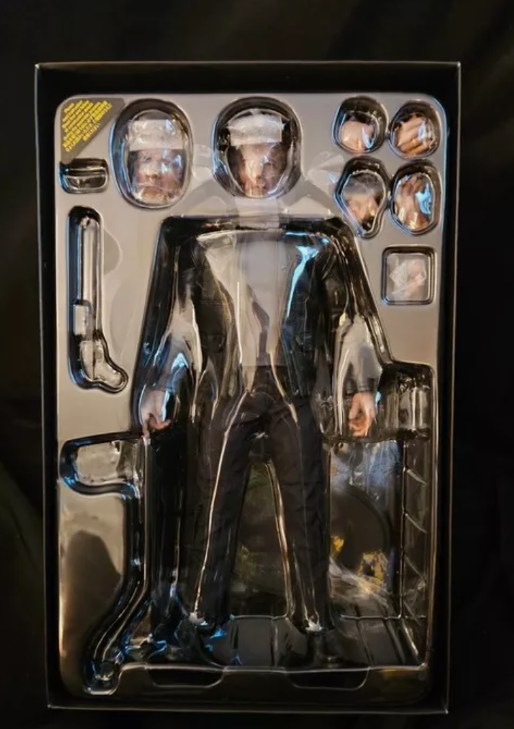 Hot Toys Terminator Genysis T-800 Premium 1/6 Figure