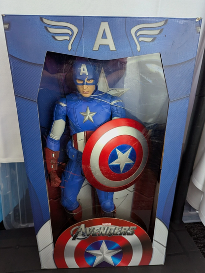 Neca 1/4 Captain America Premium Figure