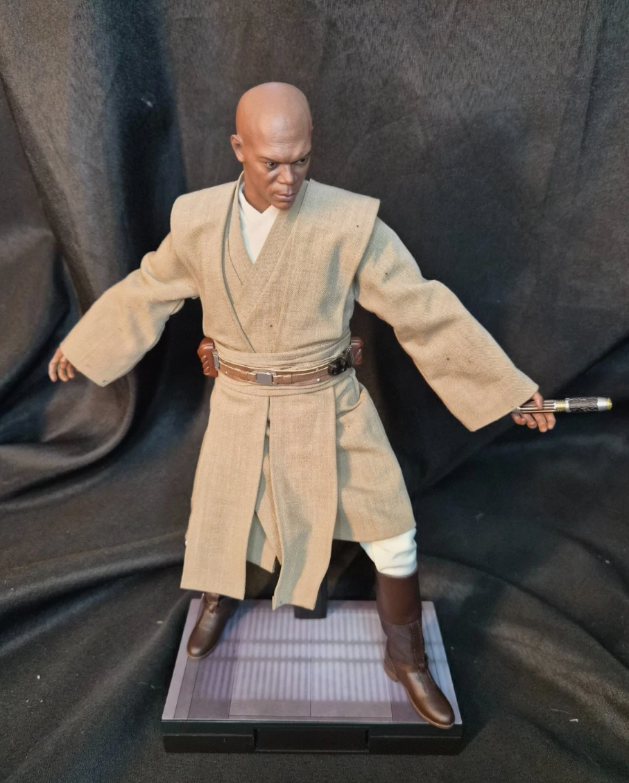 Star Wars Hot Toys 1/6 Mace Windu Figure