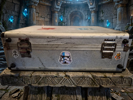 Star Wars Galaxy's Edge Series 1 Jedi & Sith Holocrons with kyber crystals in custom box